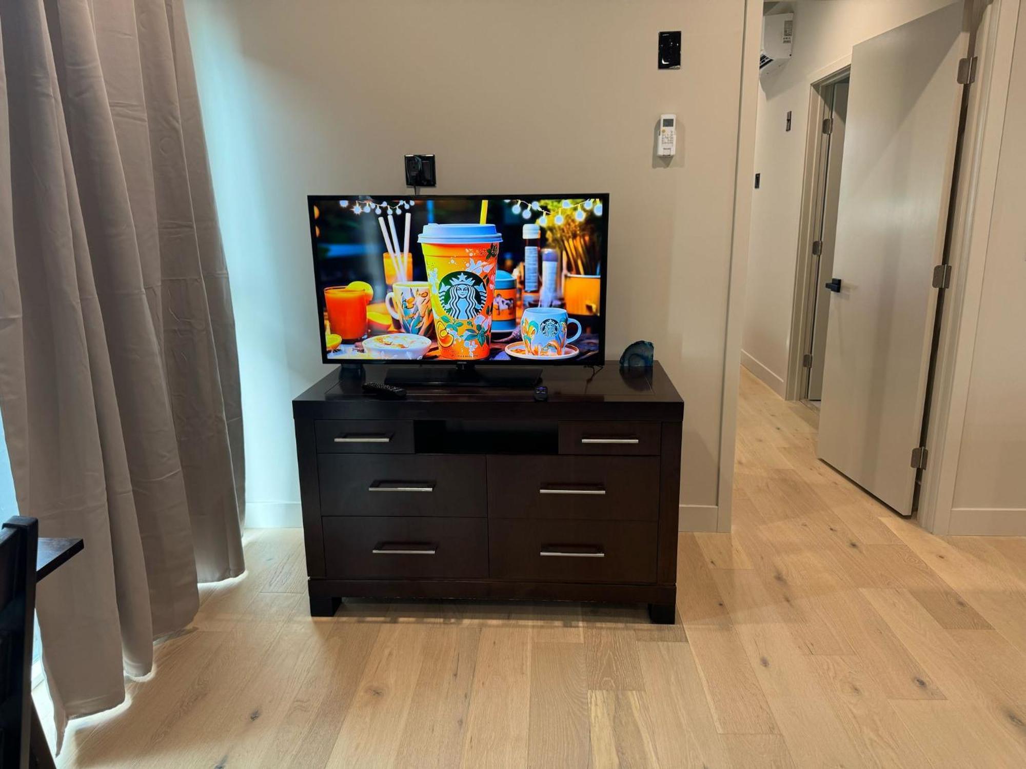 Art District Downtown Spacious Homes Apartment *