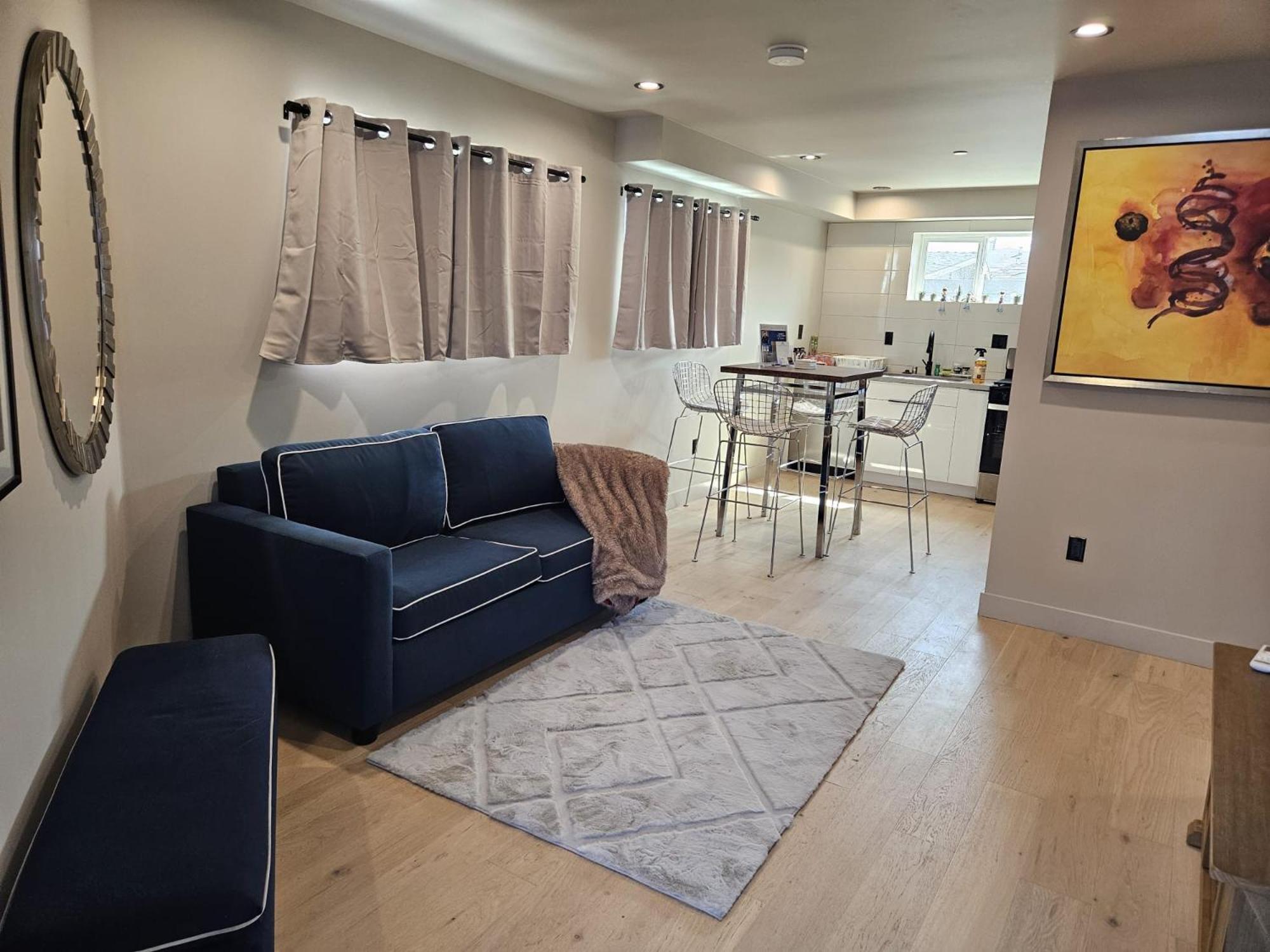 Art District Downtown Spacious Homes Apartment *