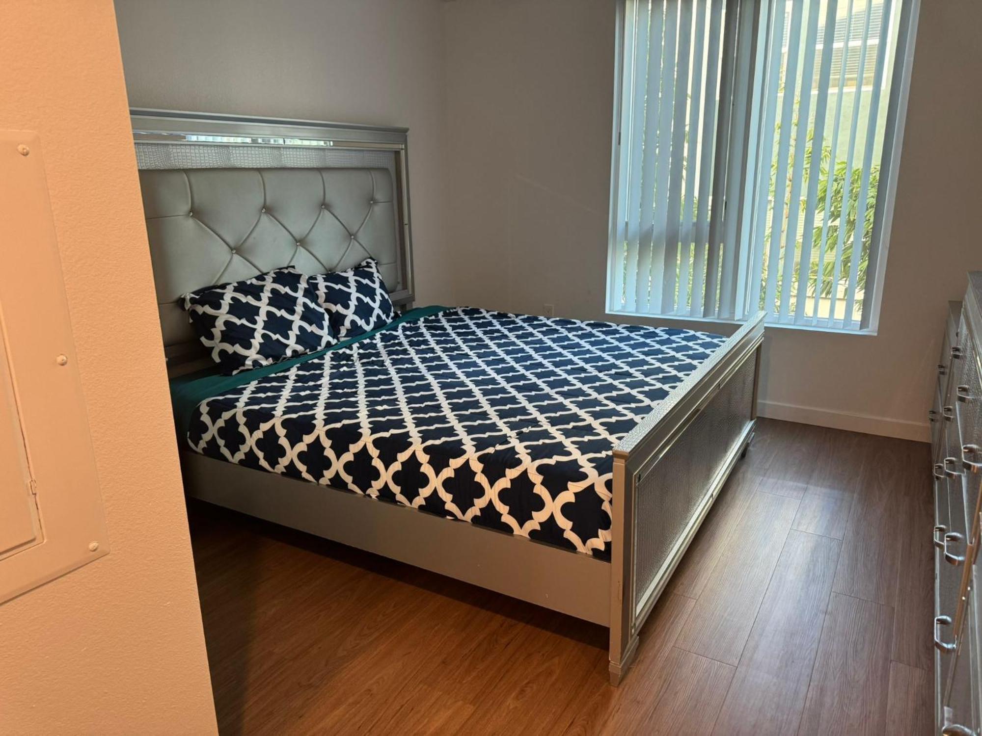 Art District Downtown Spacious Homes Apartment *